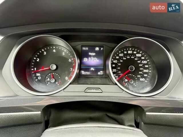 Чорний Фольксваген Тігуан, об'ємом двигуна 1.98 л та пробігом 141 тис. км за 24700 $, фото 16 на Automoto.ua