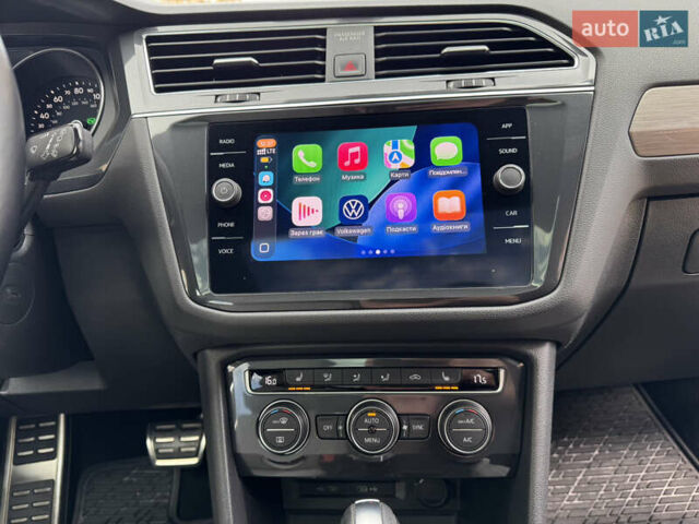 Черный Фольксваген Тигуан, объемом двигателя 2 л и пробегом 93 тыс. км за 23000 $, фото 5 на Automoto.ua