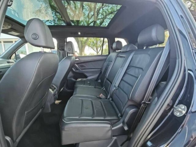 Черный Фольксваген Тигуан, объемом двигателя 2 л и пробегом 30 тыс. км за 19200 $, фото 11 на Automoto.ua