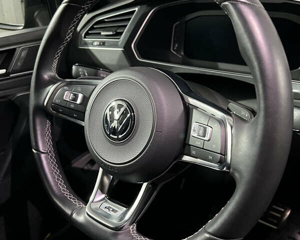 Черный Фольксваген Тигуан, объемом двигателя 1.98 л и пробегом 65 тыс. км за 41500 $, фото 24 на Automoto.ua