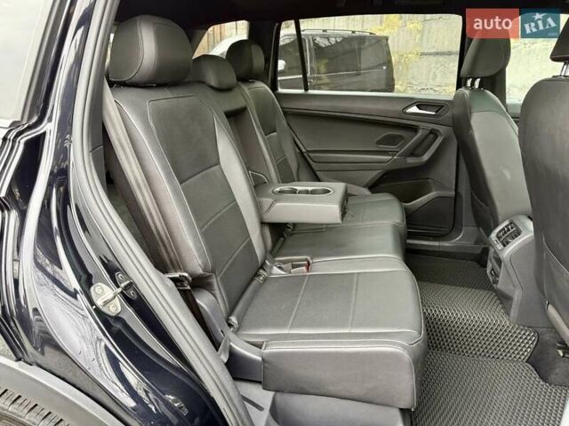 Чорний Фольксваген Тігуан, об'ємом двигуна 1.98 л та пробігом 141 тис. км за 24700 $, фото 10 на Automoto.ua