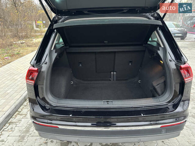 Черный Фольксваген Тигуан, объемом двигателя 2 л и пробегом 227 тыс. км за 24100 $, фото 8 на Automoto.ua