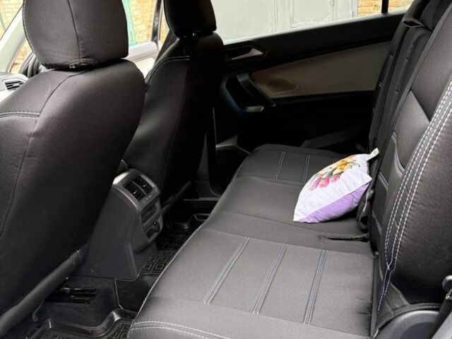 Черный Фольксваген Тигуан, объемом двигателя 2 л и пробегом 116 тыс. км за 25000 $, фото 3 на Automoto.ua