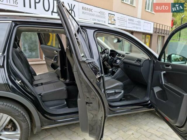Черный Фольксваген Тигуан, объемом двигателя 2 л и пробегом 58 тыс. км за 26900 $, фото 6 на Automoto.ua