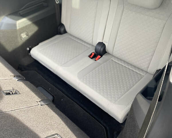 Черный Фольксваген Тигуан, объемом двигателя 2 л и пробегом 153 тыс. км за 17200 $, фото 4 на Automoto.ua