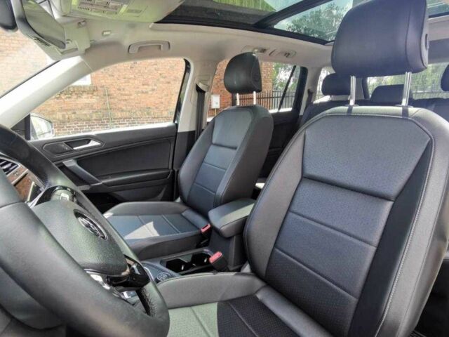 Черный Фольксваген Тигуан, объемом двигателя 2 л и пробегом 46 тыс. км за 17790 $, фото 9 на Automoto.ua