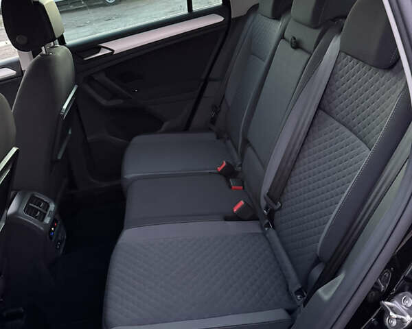 Черный Фольксваген Тигуан, объемом двигателя 1.98 л и пробегом 187 тыс. км за 23100 $, фото 27 на Automoto.ua