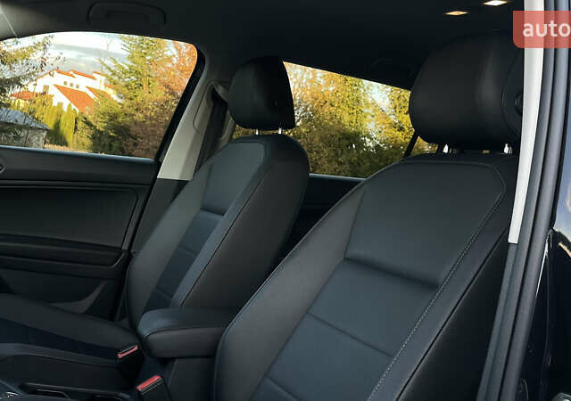 Черный Фольксваген Тигуан, объемом двигателя 2 л и пробегом 170 тыс. км за 18799 $, фото 61 на Automoto.ua