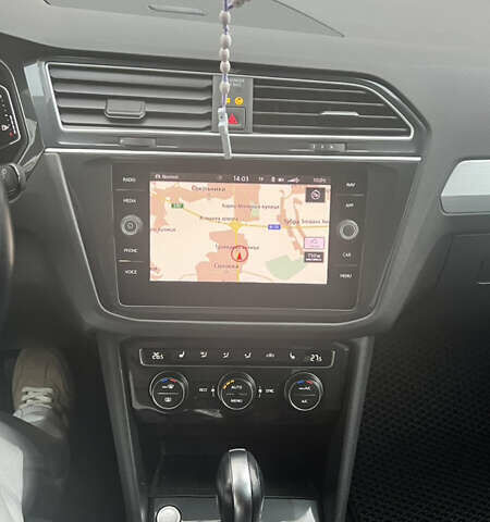 Черный Фольксваген Тигуан, объемом двигателя 1.97 л и пробегом 208 тыс. км за 27500 $, фото 8 на Automoto.ua