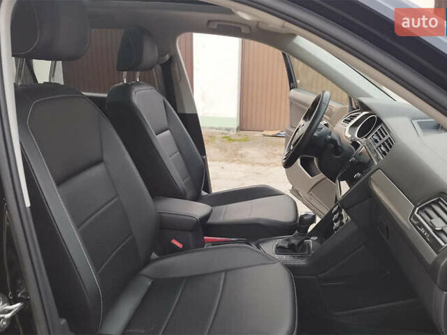 Черный Фольксваген Тигуан, объемом двигателя 2 л и пробегом 96 тыс. км за 16300 $, фото 5 на Automoto.ua