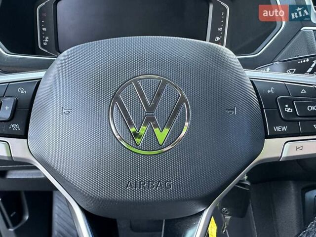 Черный Фольксваген Тигуан, объемом двигателя 2 л и пробегом 180 тыс. км за 29550 $, фото 59 на Automoto.ua