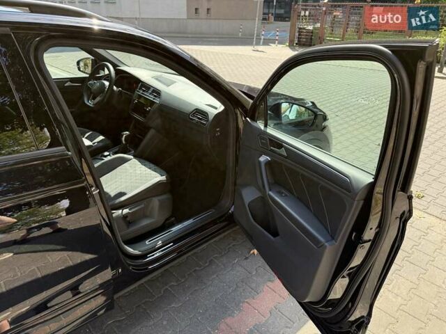 Черный Фольксваген Тигуан, объемом двигателя 1.98 л и пробегом 47 тыс. км за 38500 $, фото 7 на Automoto.ua