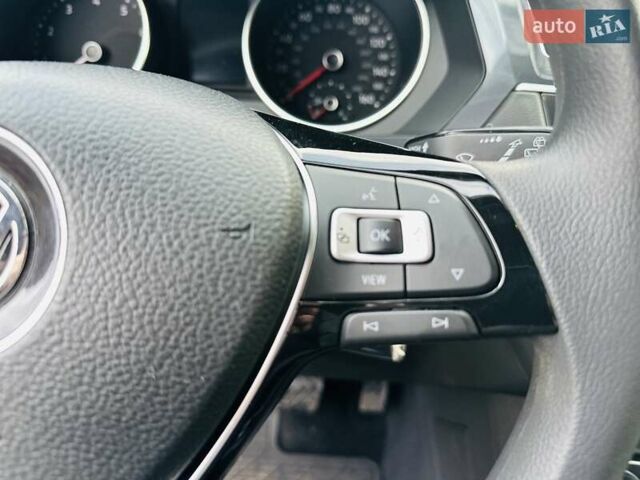 Черный Фольксваген Тигуан, объемом двигателя 2 л и пробегом 40 тыс. км за 17999 $, фото 24 на Automoto.ua