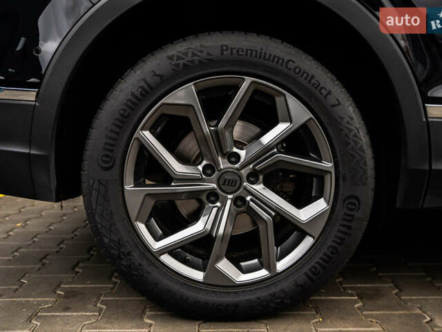 Чорний Фольксваген Тігуан, об'ємом двигуна 1.97 л та пробігом 186 тис. км за 33500 $, фото 35 на Automoto.ua