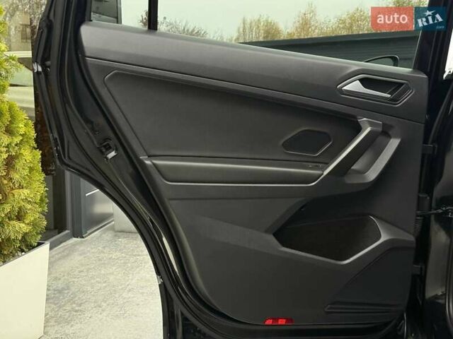 Черный Фольксваген Тигуан, объемом двигателя 1.98 л и пробегом 90 тыс. км за 21500 $, фото 50 на Automoto.ua