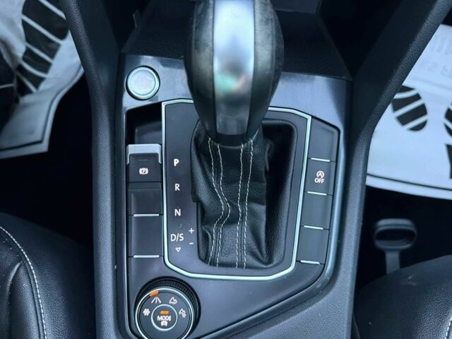 Черный Фольксваген Тигуан, объемом двигателя 2 л и пробегом 19 тыс. км за 5800 $, фото 9 на Automoto.ua