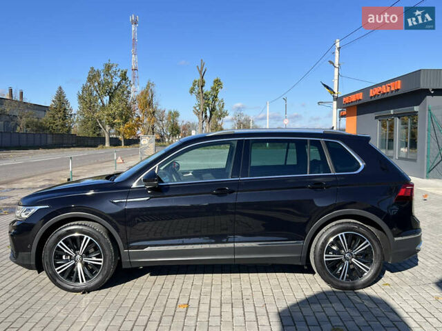 Чорний Фольксваген Тігуан, об'ємом двигуна 1.97 л та пробігом 235 тис. км за 26588 $, фото 3 на Automoto.ua