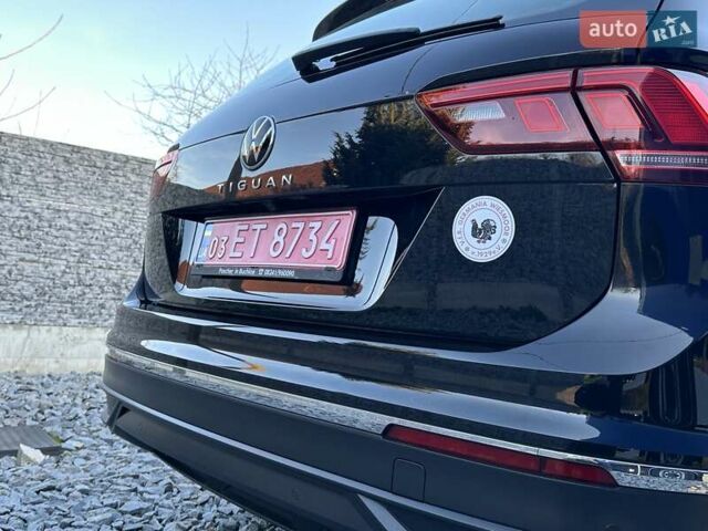 Черный Фольксваген Тигуан, объемом двигателя 2 л и пробегом 180 тыс. км за 29550 $, фото 27 на Automoto.ua