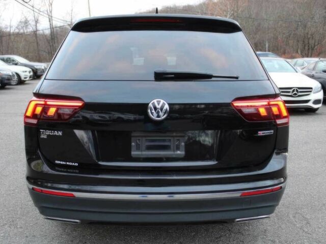 Черный Фольксваген Тигуан, объемом двигателя 2 л и пробегом 15 тыс. км за 17000 $, фото 6 на Automoto.ua