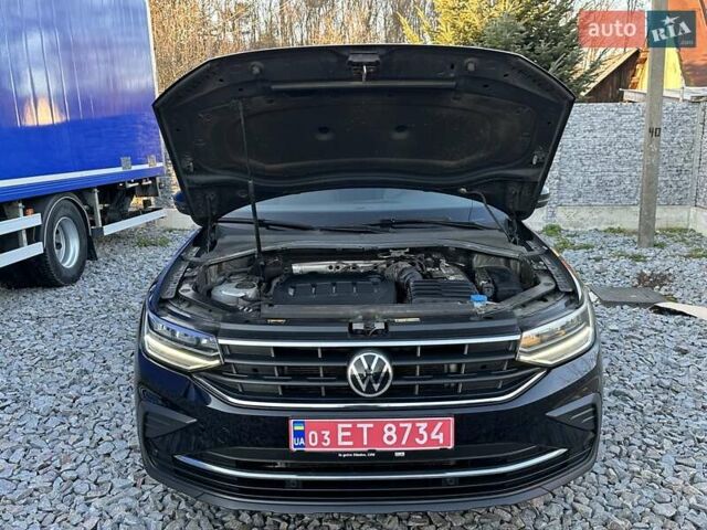 Черный Фольксваген Тигуан, объемом двигателя 2 л и пробегом 180 тыс. км за 29550 $, фото 117 на Automoto.ua