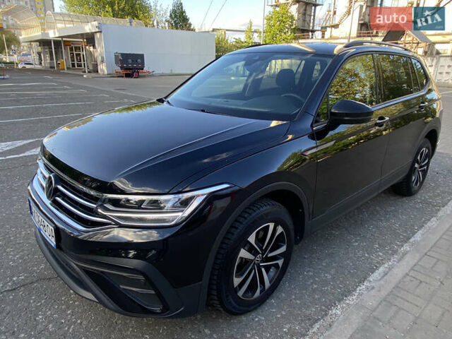 Чорний Фольксваген Тігуан, об'ємом двигуна 1.98 л та пробігом 62 тис. км за 22200 $, фото 8 на Automoto.ua