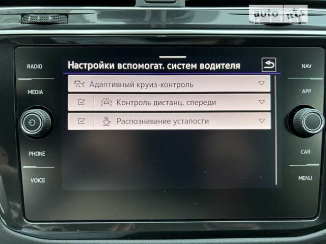 Черный Фольксваген Тигуан, объемом двигателя 2 л и пробегом 32 тыс. км за 42000 $, фото 34 на Automoto.ua