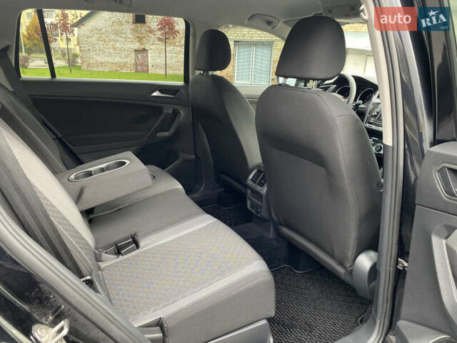 Чорний Фольксваген Тігуан, об'ємом двигуна 1.98 л та пробігом 44 тис. км за 19750 $, фото 37 на Automoto.ua