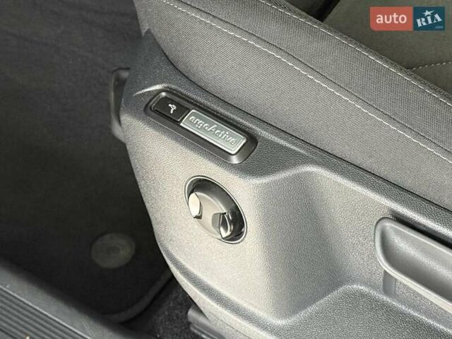 Черный Фольксваген Тигуан, объемом двигателя 2 л и пробегом 56 тыс. км за 33990 $, фото 10 на Automoto.ua