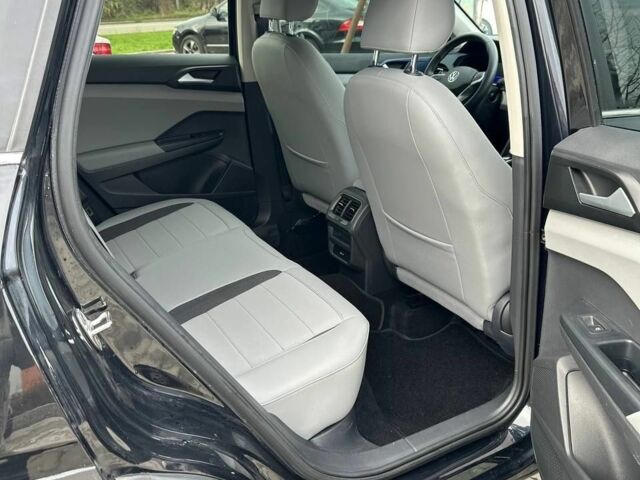 Чорний Фольксваген Тігуан, об'ємом двигуна 1.5 л та пробігом 130 тис. км за 17300 $, фото 16 на Automoto.ua