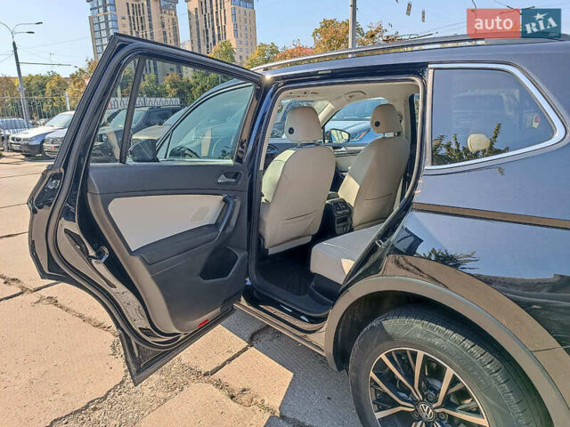 Черный Фольксваген Тигуан, объемом двигателя 2 л и пробегом 46 тыс. км за 22380 $, фото 15 на Automoto.ua