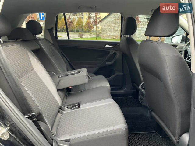 Чорний Фольксваген Тігуан, об'ємом двигуна 1.98 л та пробігом 44 тис. км за 19750 $, фото 38 на Automoto.ua