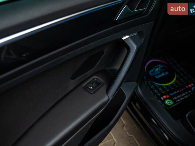 Чорний Фольксваген Тігуан, об'ємом двигуна 1.97 л та пробігом 186 тис. км за 33500 $, фото 51 на Automoto.ua