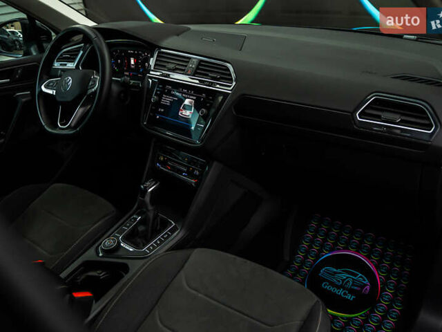 Чорний Фольксваген Тігуан, об'ємом двигуна 1.97 л та пробігом 186 тис. км за 33500 $, фото 56 на Automoto.ua