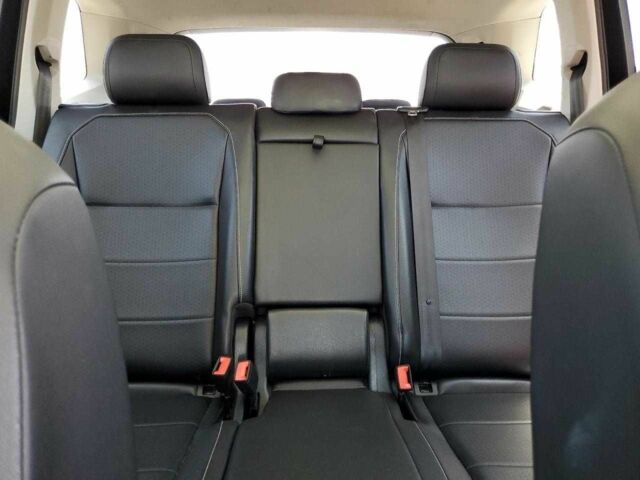 Чорний Фольксваген Тігуан, об'ємом двигуна 2 л та пробігом 75 тис. км за 3800 $, фото 9 на Automoto.ua