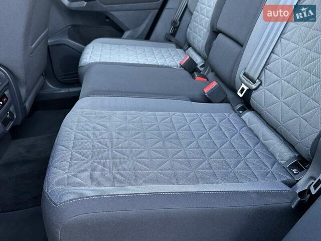 Черный Фольксваген Тигуан, объемом двигателя 2 л и пробегом 180 тыс. км за 29550 $, фото 79 на Automoto.ua