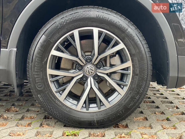 Чорний Фольксваген Тігуан, об'ємом двигуна 1.98 л та пробігом 44 тис. км за 18200 $, фото 12 на Automoto.ua