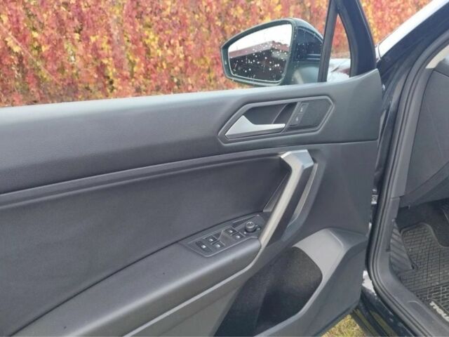 Черный Фольксваген Тигуан, объемом двигателя 2 л и пробегом 75 тыс. км за 11300 $, фото 11 на Automoto.ua