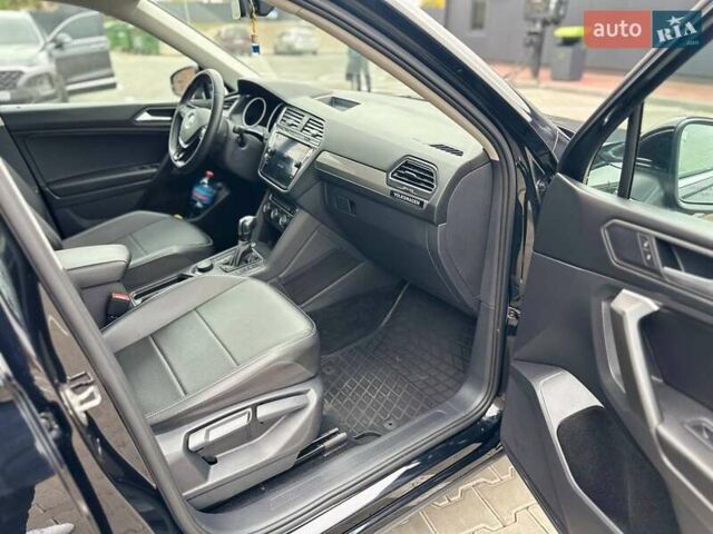 Черный Фольксваген Тигуан, объемом двигателя 1.98 л и пробегом 56 тыс. км за 23500 $, фото 14 на Automoto.ua