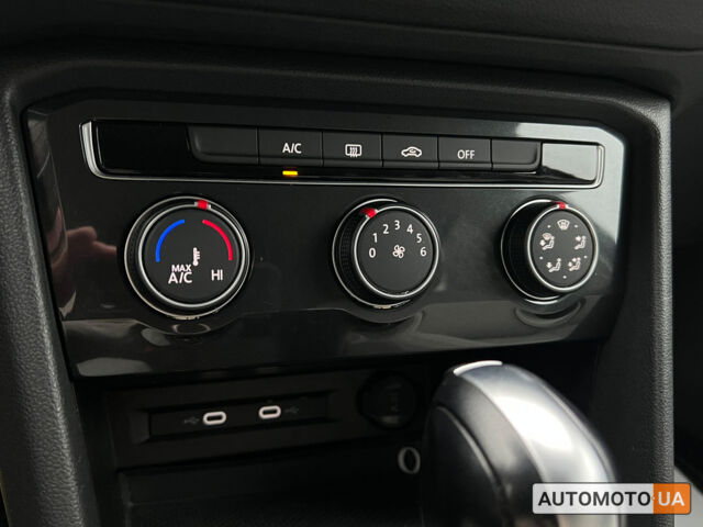 Чорний Фольксваген Тігуан, об'ємом двигуна 2 л та пробігом 37 тис. км за 25800 $, фото 20 на Automoto.ua