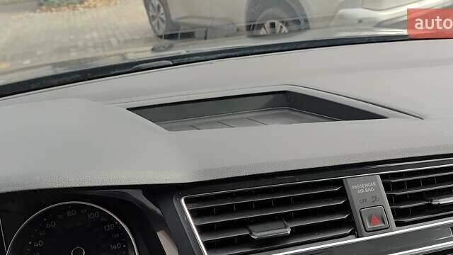 Чорний Фольксваген Тігуан, об'ємом двигуна 2 л та пробігом 123 тис. км за 22500 $, фото 29 на Automoto.ua