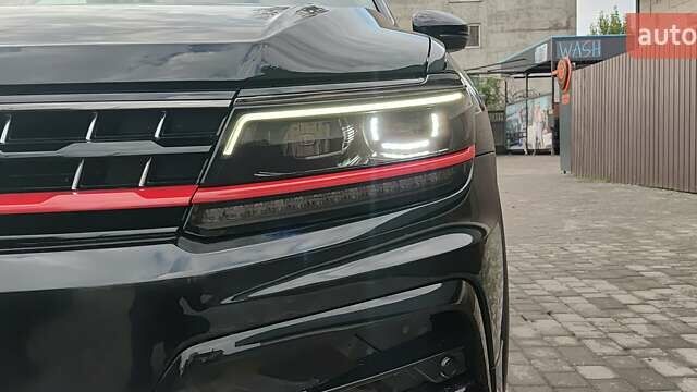 Чорний Фольксваген Тігуан, об'ємом двигуна 2 л та пробігом 123 тис. км за 22500 $, фото 37 на Automoto.ua