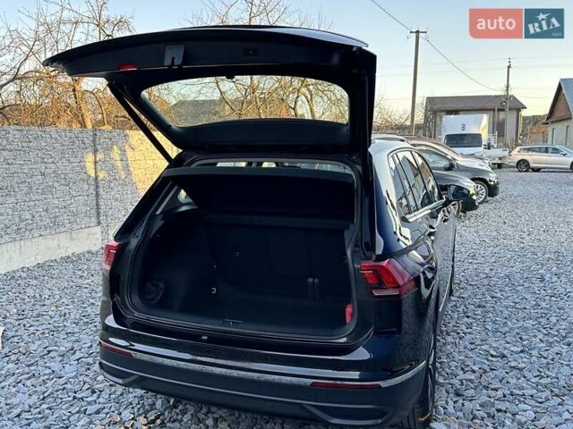 Черный Фольксваген Тигуан, объемом двигателя 2 л и пробегом 180 тыс. км за 29550 $, фото 107 на Automoto.ua