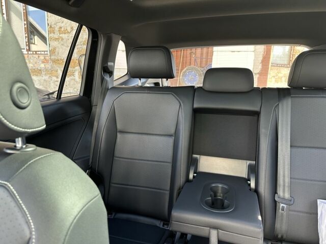 Черный Фольксваген Тигуан, объемом двигателя 2 л и пробегом 23 тыс. км за 37700 $, фото 11 на Automoto.ua