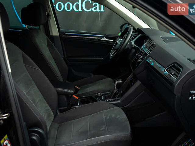 Чорний Фольксваген Тігуан, об'ємом двигуна 1.97 л та пробігом 186 тис. км за 33500 $, фото 40 на Automoto.ua