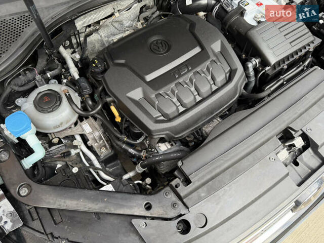 Чорний Фольксваген Тігуан, об'ємом двигуна 1.98 л та пробігом 144 тис. км за 22300 $, фото 24 на Automoto.ua