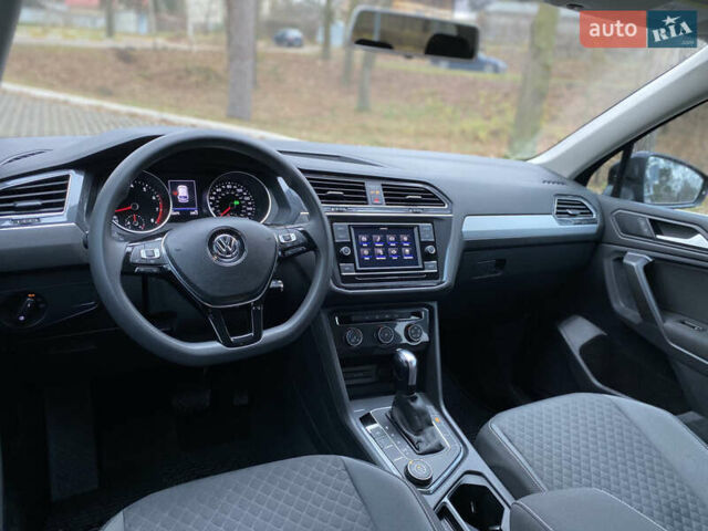 Чорний Фольксваген Тігуан, об'ємом двигуна 1.98 л та пробігом 44 тис. км за 18200 $, фото 19 на Automoto.ua