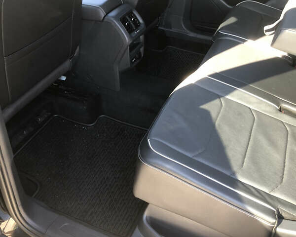 Черный Фольксваген Тигуан, объемом двигателя 1.98 л и пробегом 75 тыс. км за 34699 $, фото 9 на Automoto.ua