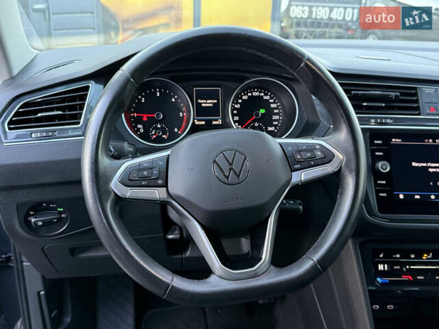 Черный Фольксваген Тигуан, объемом двигателя 2 л и пробегом 165 тыс. км за 29999 $, фото 51 на Automoto.ua