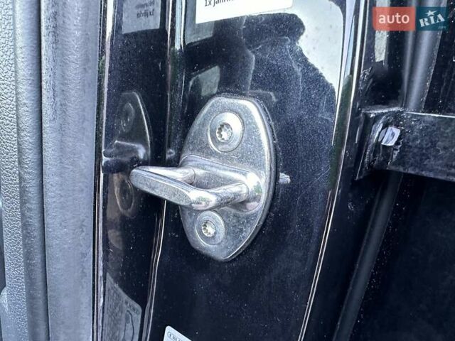 Черный Фольксваген Тигуан, объемом двигателя 2 л и пробегом 180 тыс. км за 29550 $, фото 46 на Automoto.ua