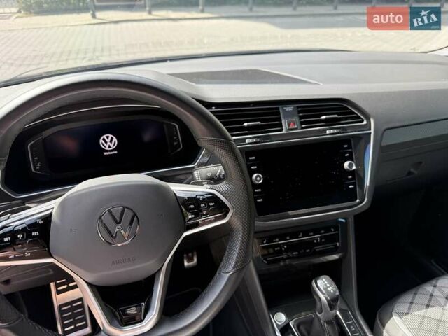 Черный Фольксваген Тигуан, объемом двигателя 1.98 л и пробегом 47 тыс. км за 38500 $, фото 17 на Automoto.ua